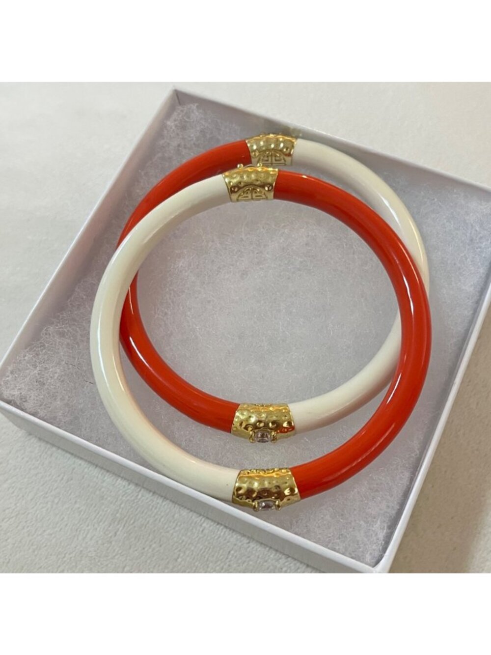 BudhaGirl Womens Small Coral Ivory Yin Yang All Weather Bangles Bracelet NWOT - Picture 3 of 5